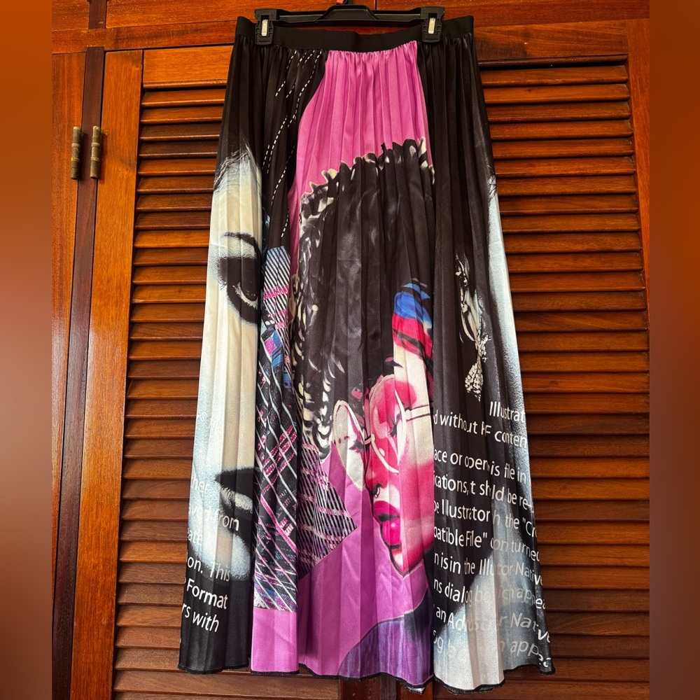 Stylish Graphic Print Skirt - Black and Pink NWT